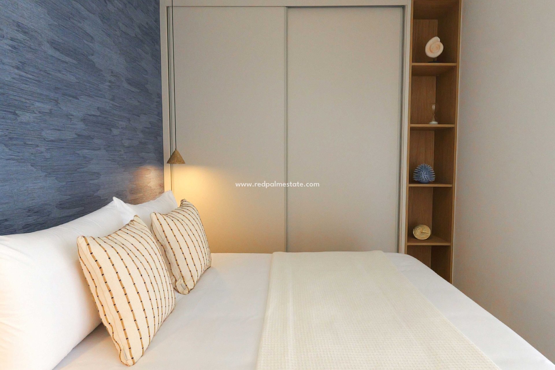 Obra nueva - Apartamento -
La Manga