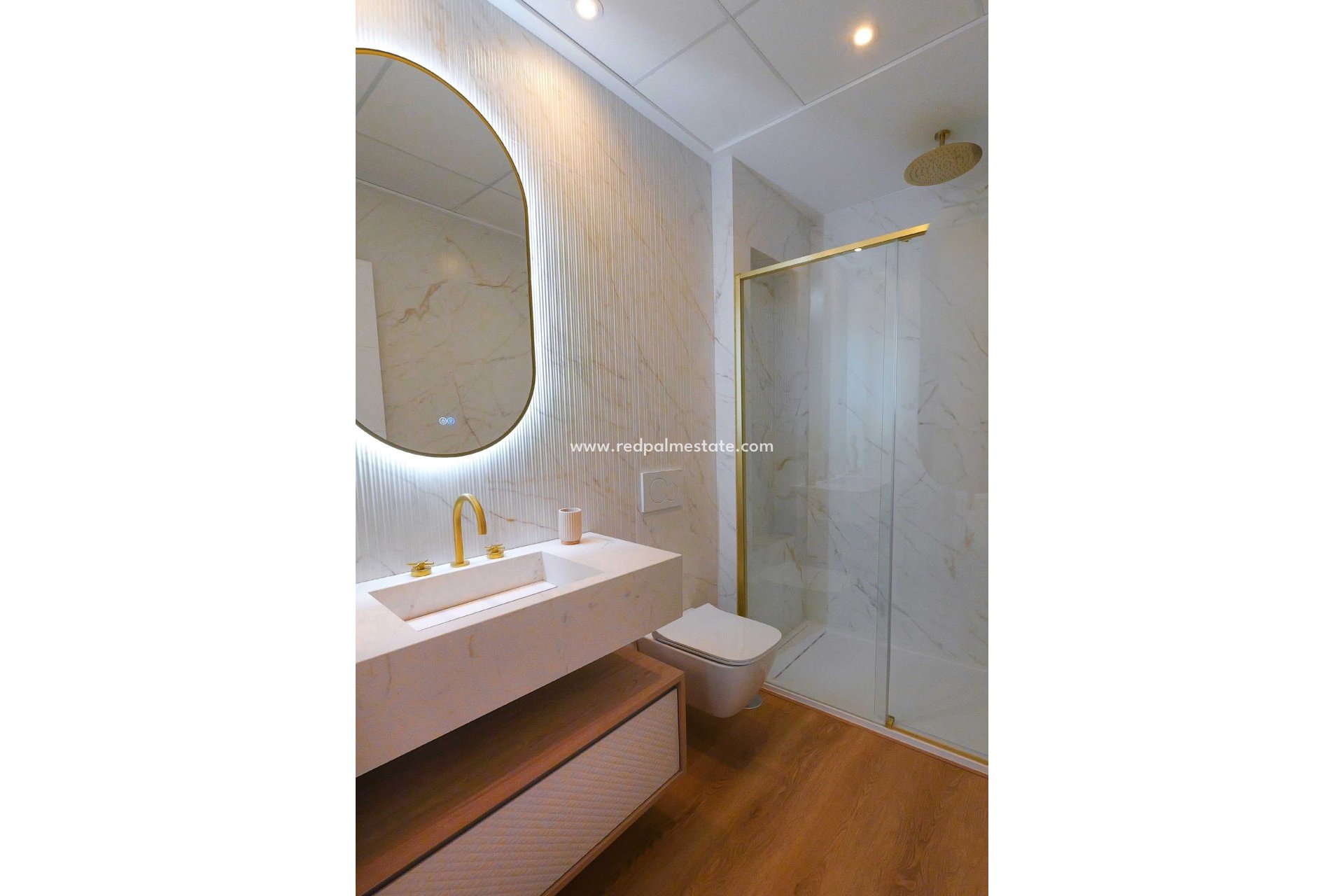 Obra nueva - Apartamento -
La Manga