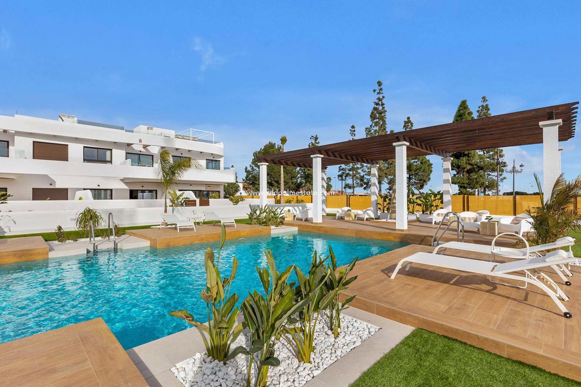 Obra nueva - Apartmentos -
Los Alczares - La Serena Golf