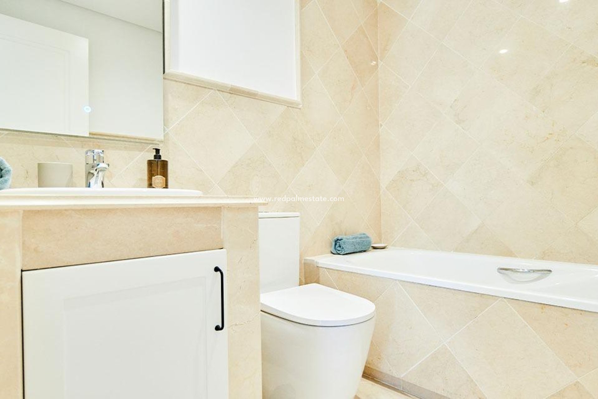 Obra nueva - Apartmentos -
Marbella - Nueva Andalucia