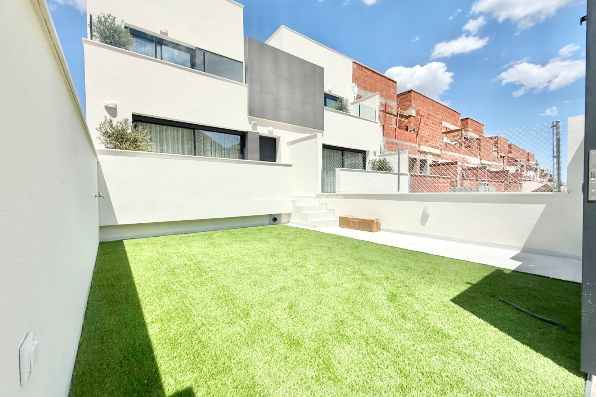Obra nueva - Bungalow -
Cox