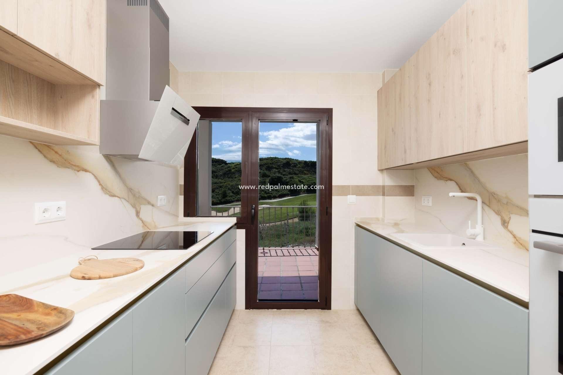 Obra nueva - Casa Adosada -
Estepona - Azata Golf