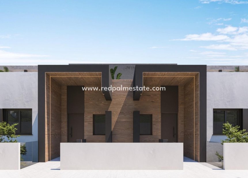 Obra nueva - Casa Adosada -
Estepona - Cancelada