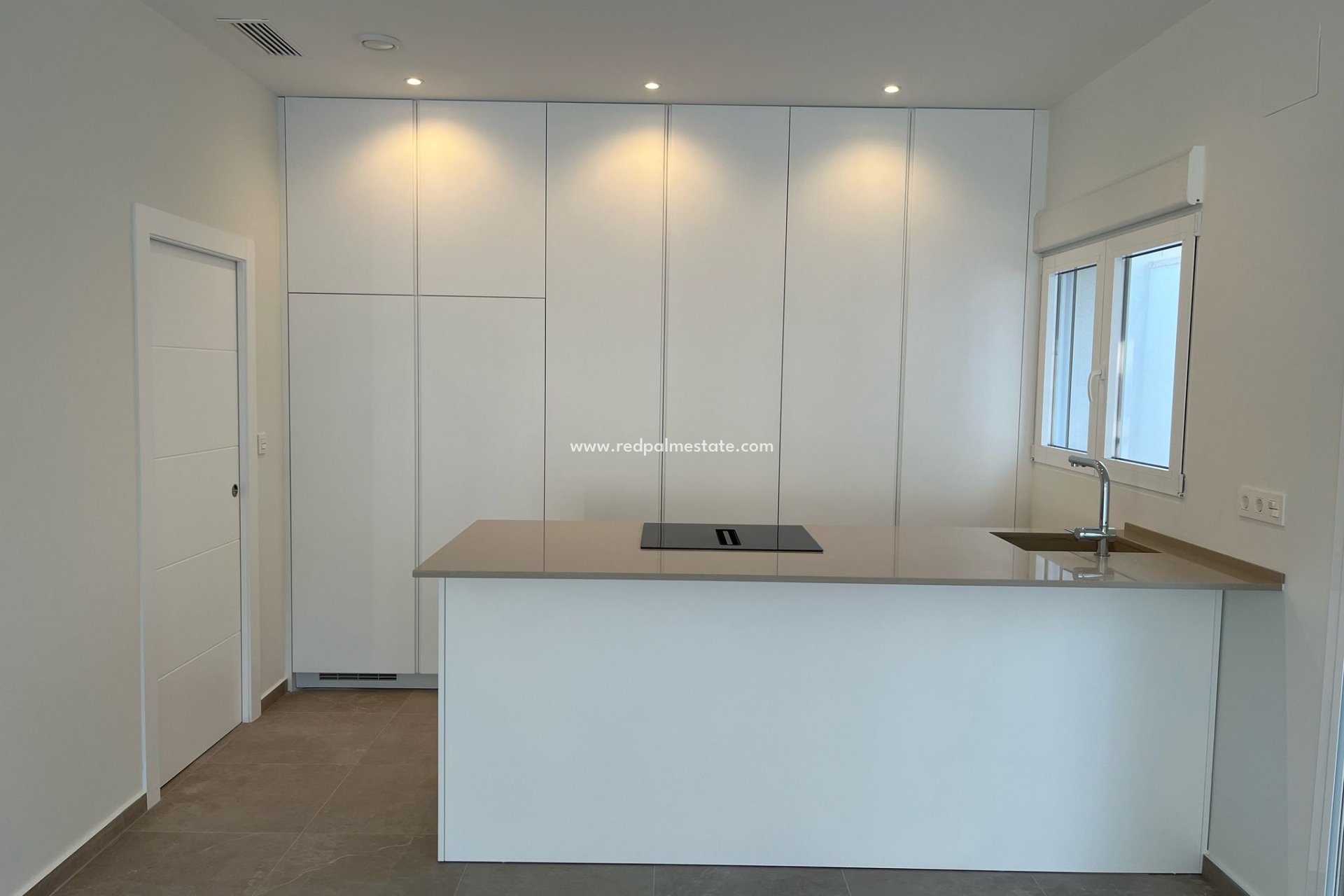 Obra nueva - Casa Adosada -
La Romana