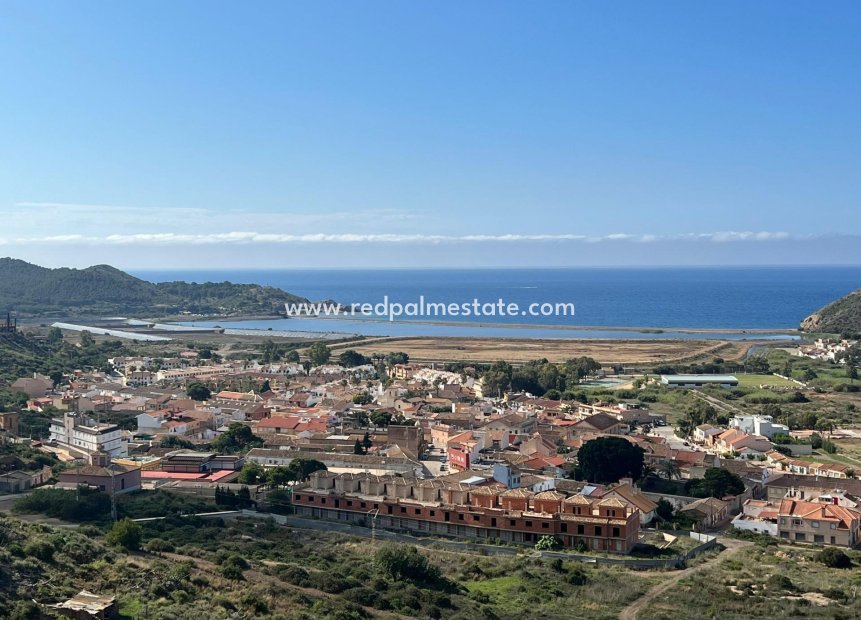 Obra nueva - Casa Adosada -
La Union - centro