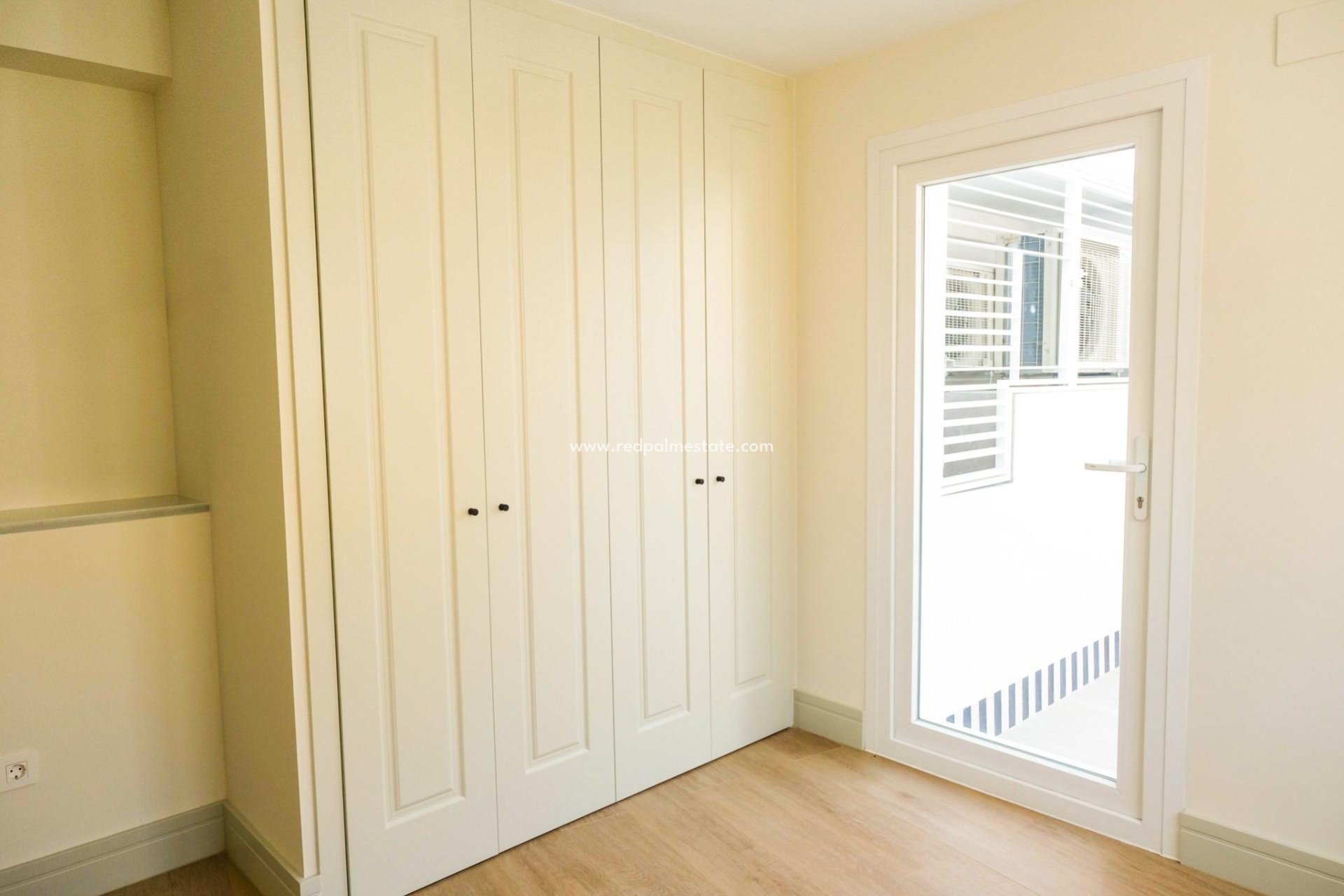 Obra nueva - Casa Adosada -
Málaga - Playa de la Malagueta