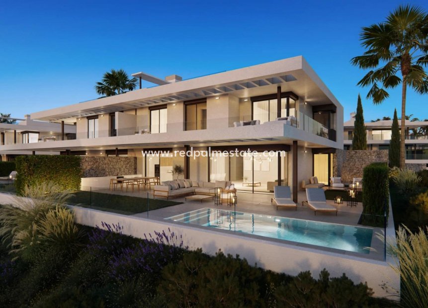 Obra nueva - Casa Adosada -
Marbella - Santa Clara Golf
