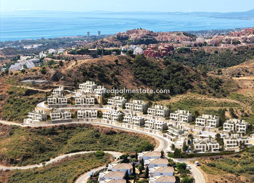 Obra nueva - Casa Adosada -
Mijas