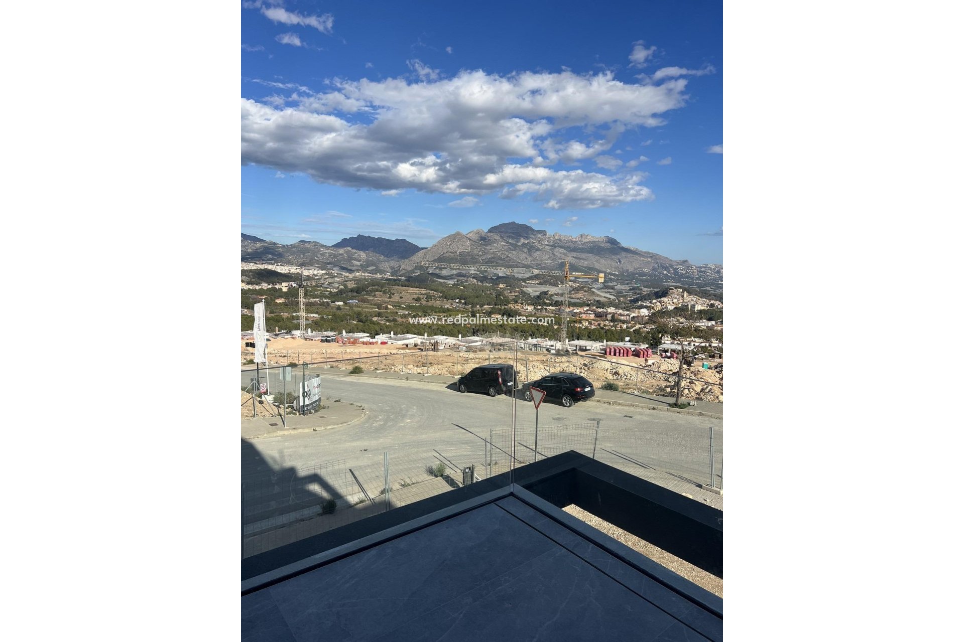 Obra nueva - Casa Adosada -
Polop - PAU1