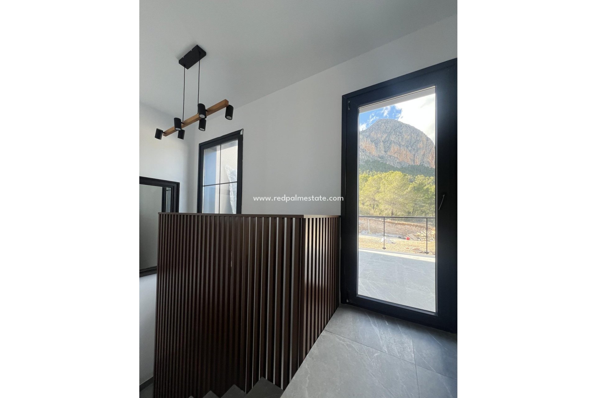 Obra nueva - Casa Adosada -
Polop - PAU1