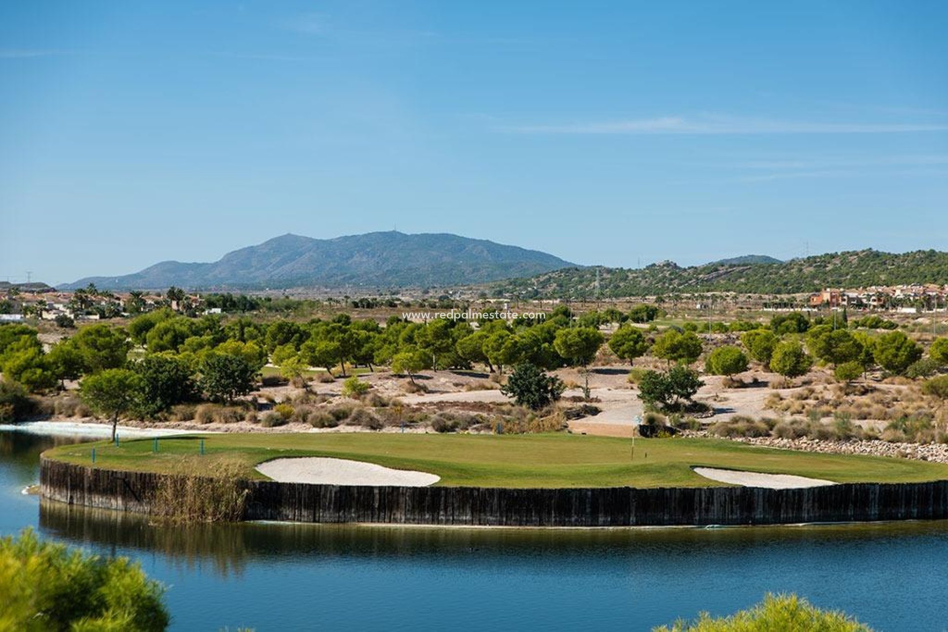 Obra nueva - Casa de Pueblo -
Banos y Mendigo - Altaona Golf And Country Village