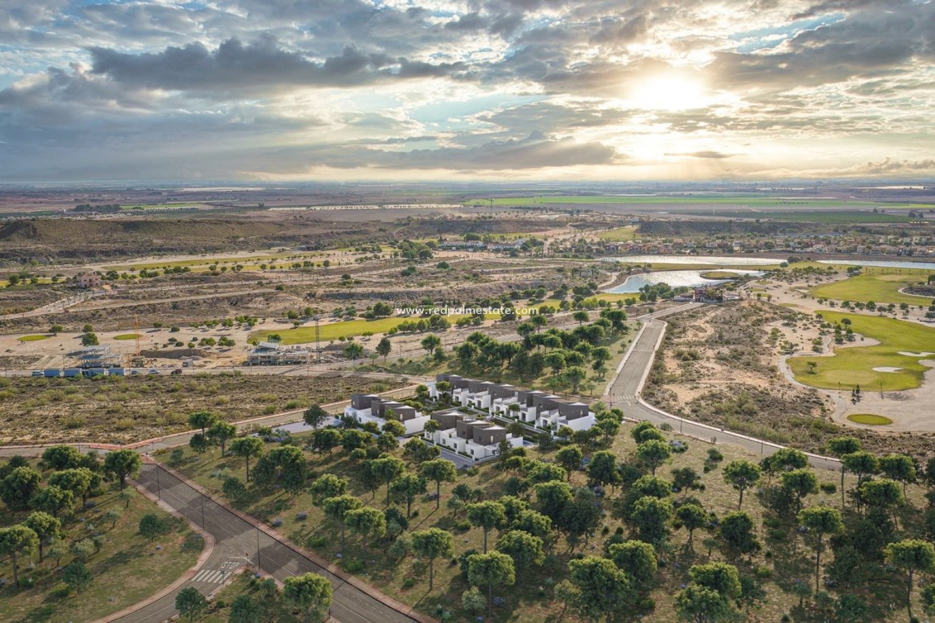 Obra nueva - Casa de Pueblo -
Banos y Mendigo - Altaona Golf And Country Village