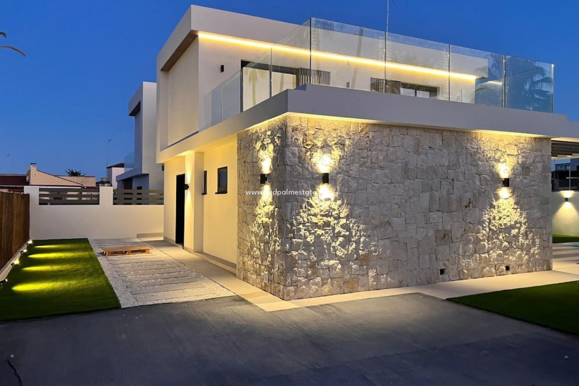 Obra nueva - Casa de Pueblo -
Orihuela Costa - Montezenia