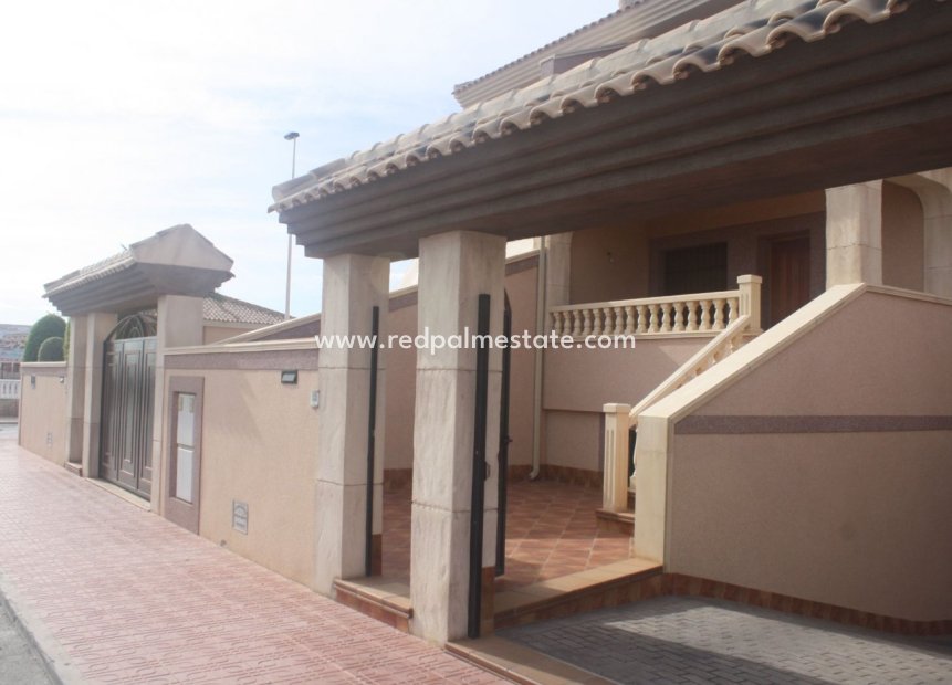 Obra nueva - Casa de Pueblo -
Torrevieja - Los Balcones - Los Altos del Edén