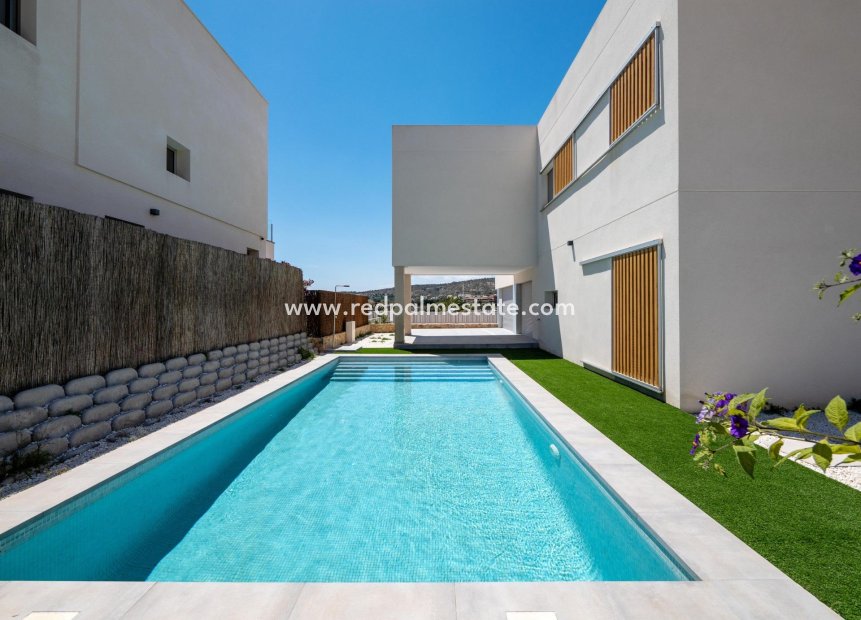 Obra nueva - Villa -
Algorfa - La Finca Golf