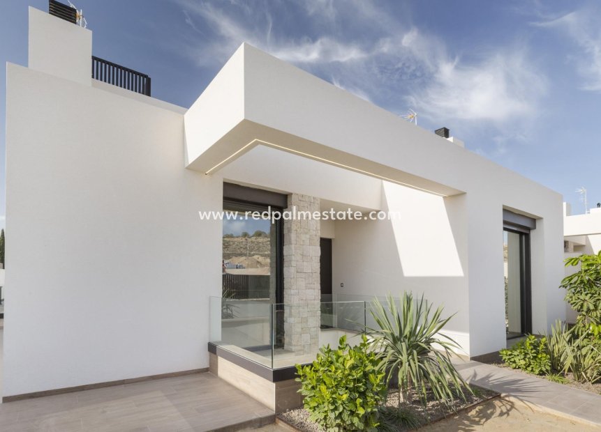 Obra nueva - Villa -
Algorfa - La Finca Golf