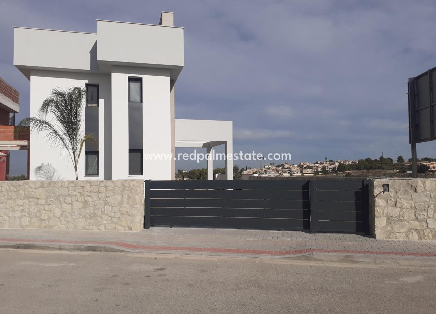 Obra nueva - Villa -
Algorfa - La Finca Golf