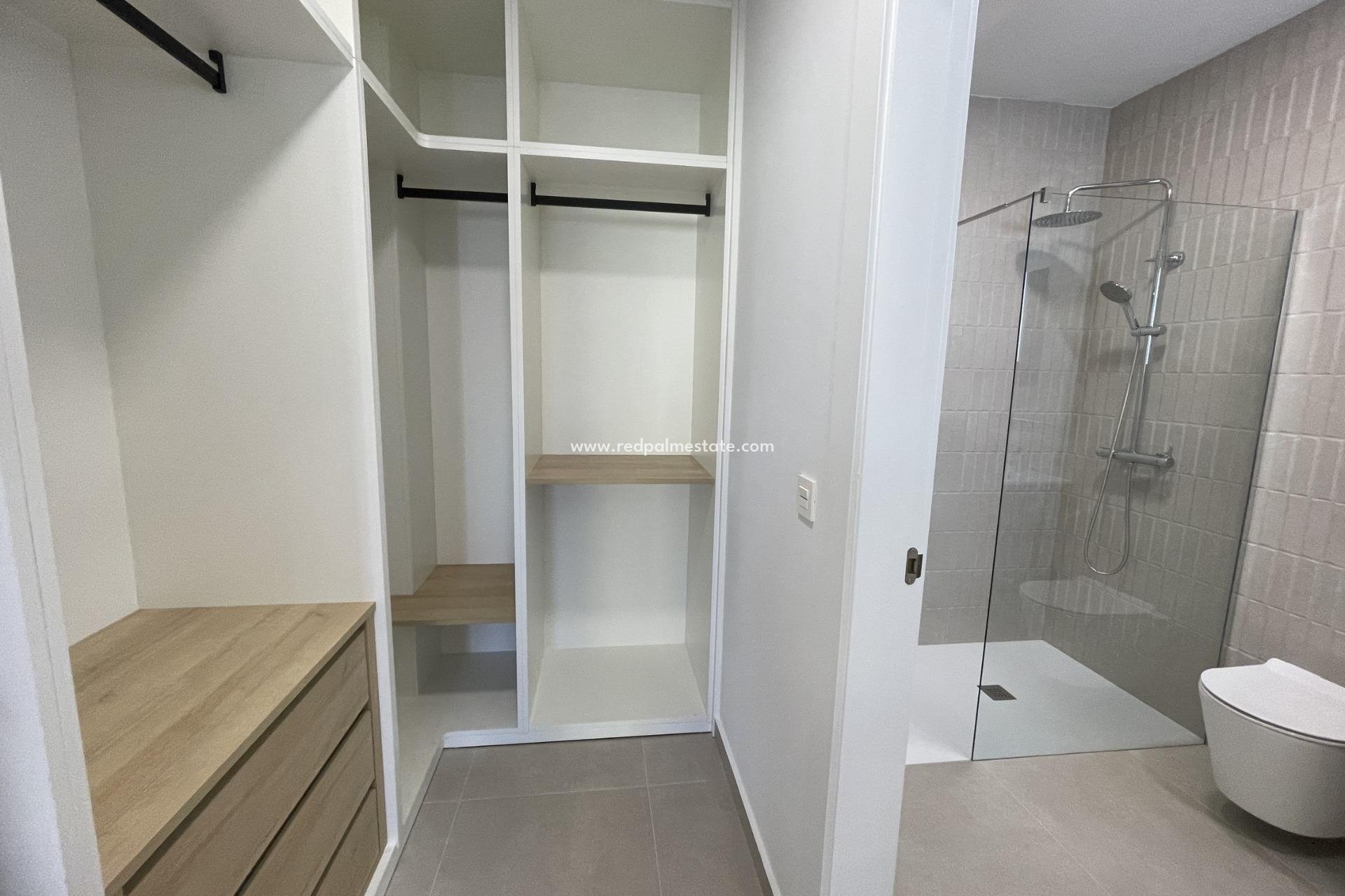 Obra nueva - Villa -
Almoradí - Heredades