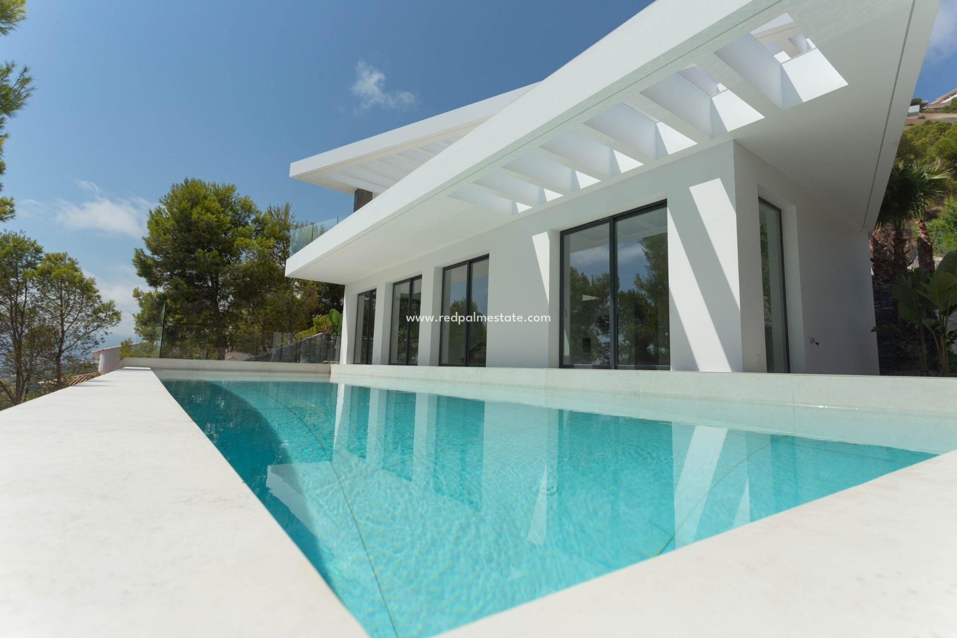 Obra nueva - Villa -
Altea