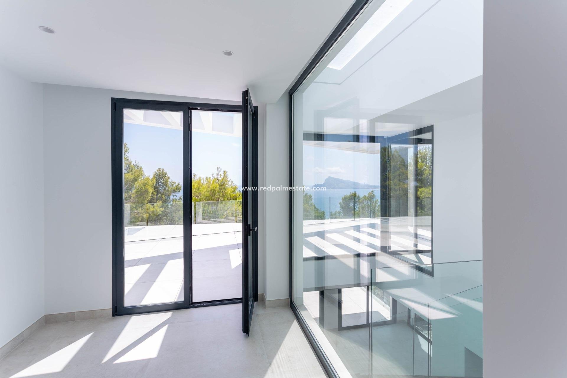 Obra nueva - Villa -
Altea