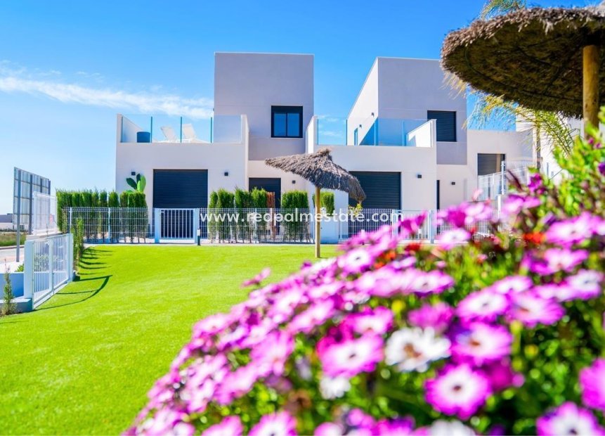 Obra nueva - Villa -
Banos y Mendigo - Altaona Golf And Country Village
