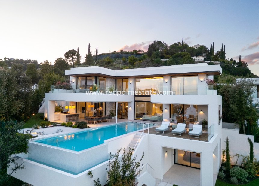 Obra nueva - Villa -
Benahavís