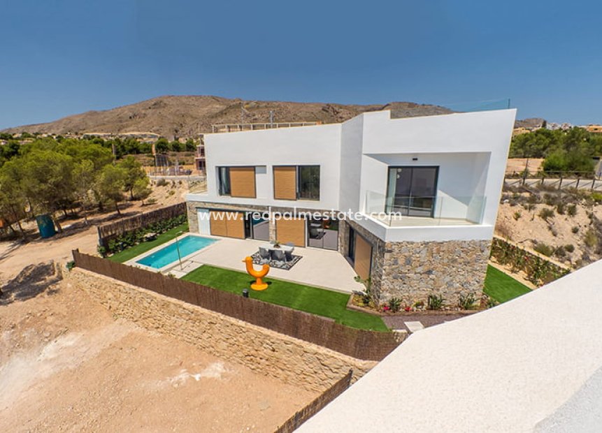 Obra nueva - Villa -
Benidorm - Alicante