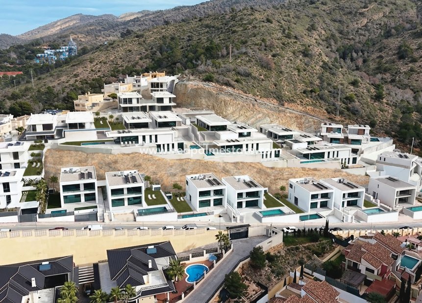 Obra nueva - Villa -
Benidorm