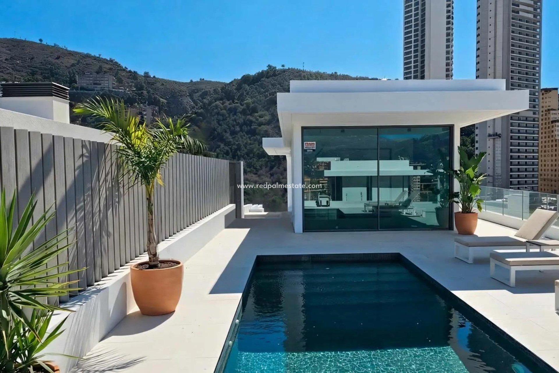 Obra nueva - Villa -
Benidorm