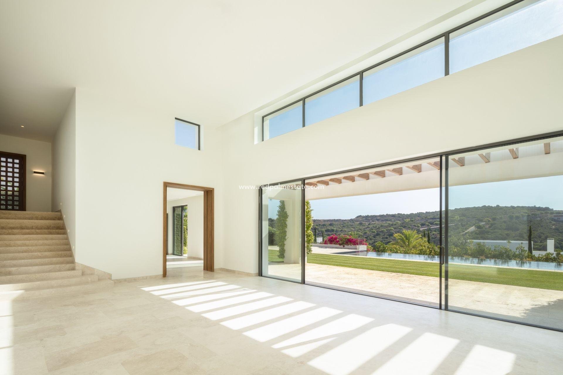 Obra nueva - Villa -
Casares - Pedregales