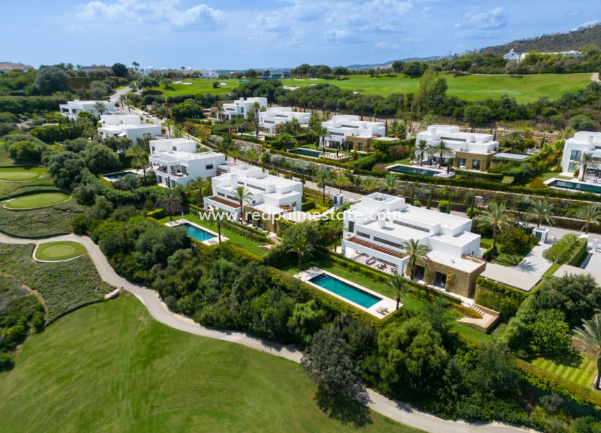 Obra nueva - Villa -
Casares