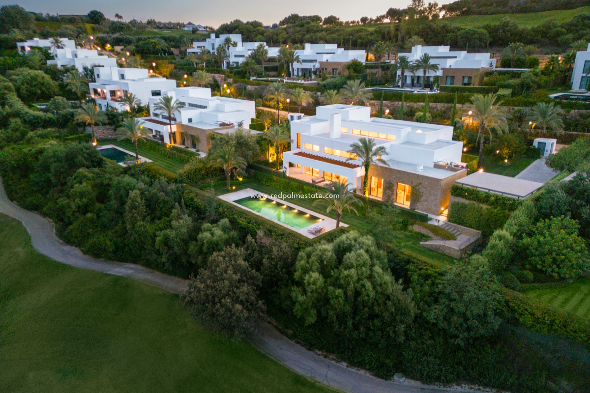 Obra nueva - Villa -
Casares