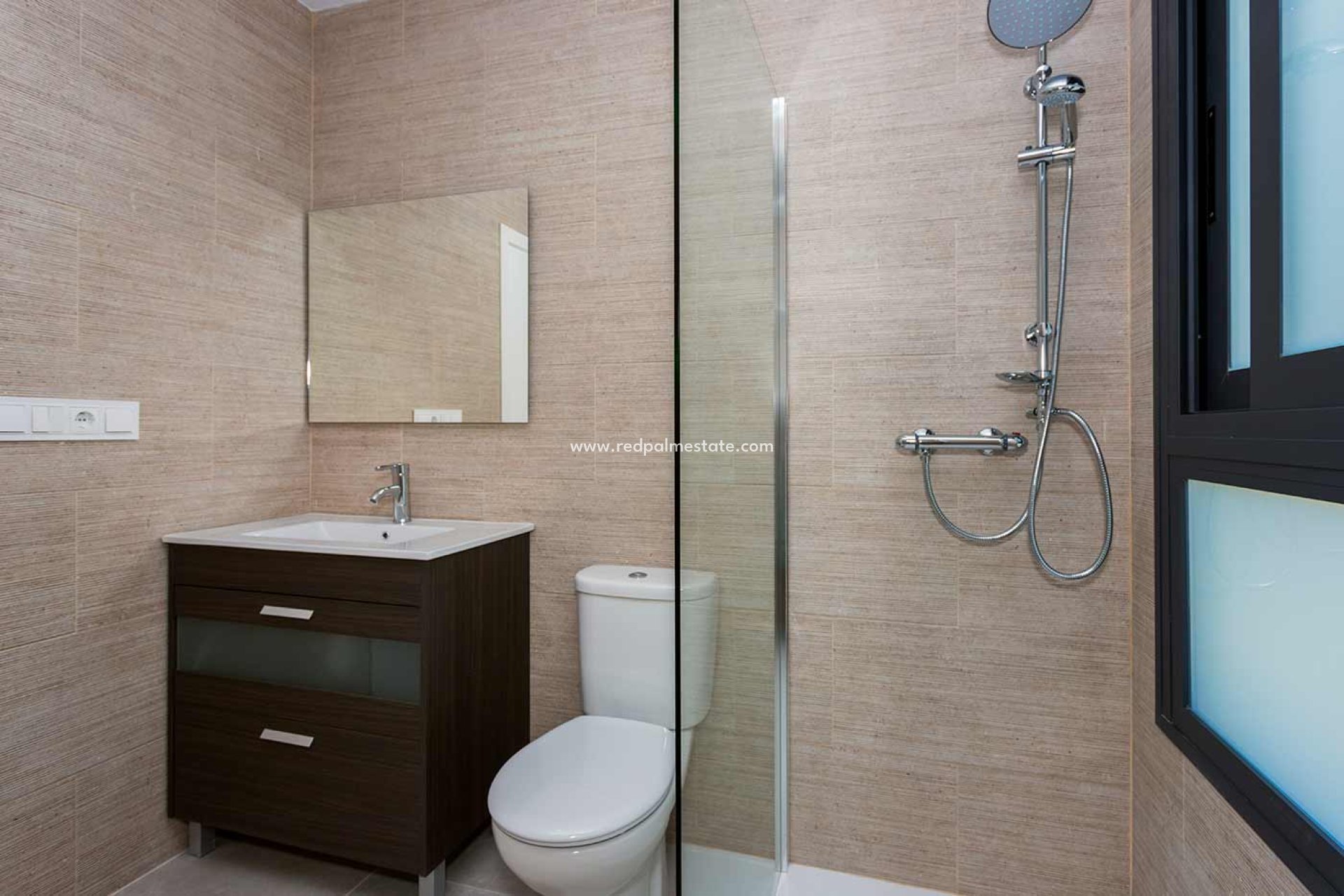 Obra nueva - Villa -
Daya Nueva