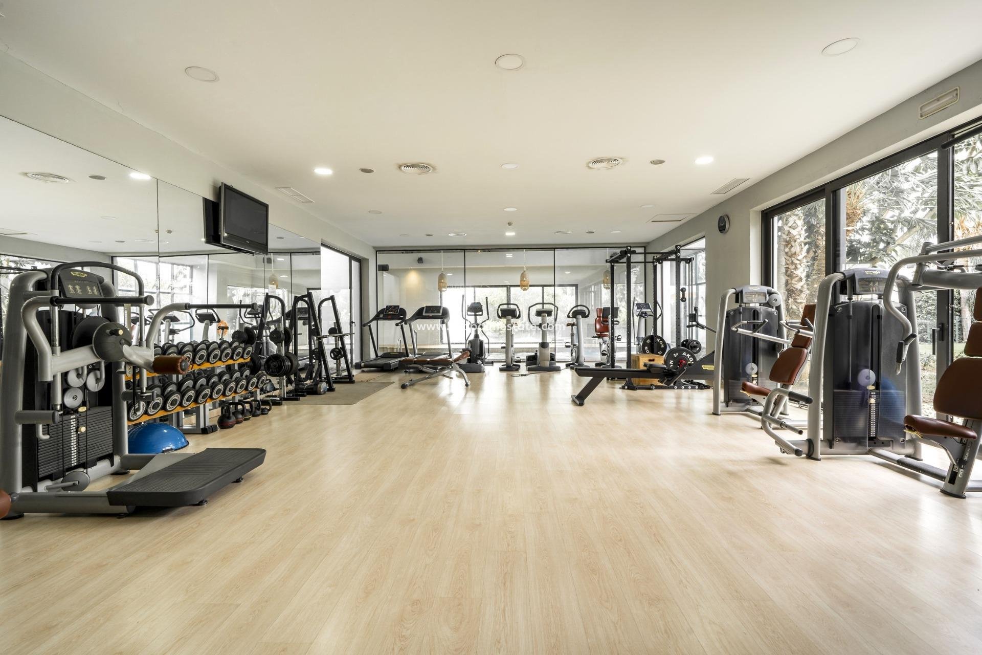 Obra nueva - Villa -
Estepona - Atalaya del Golf