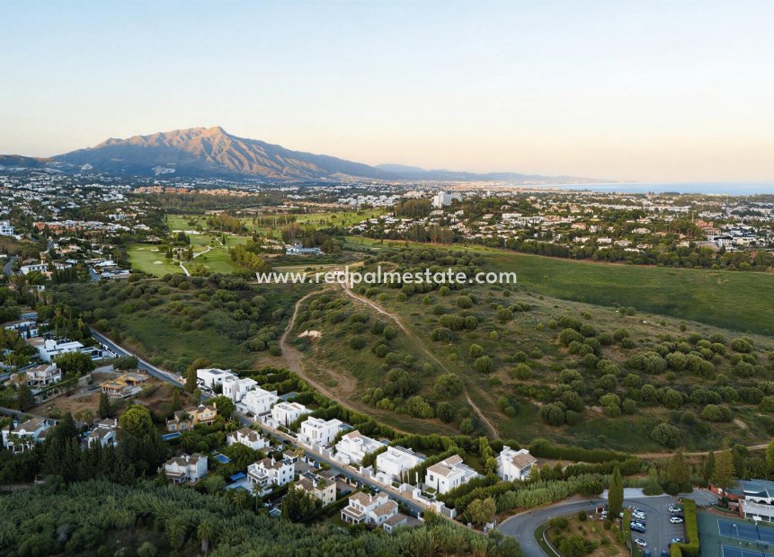 Obra nueva - Villa -
Estepona - Paraiso Alto