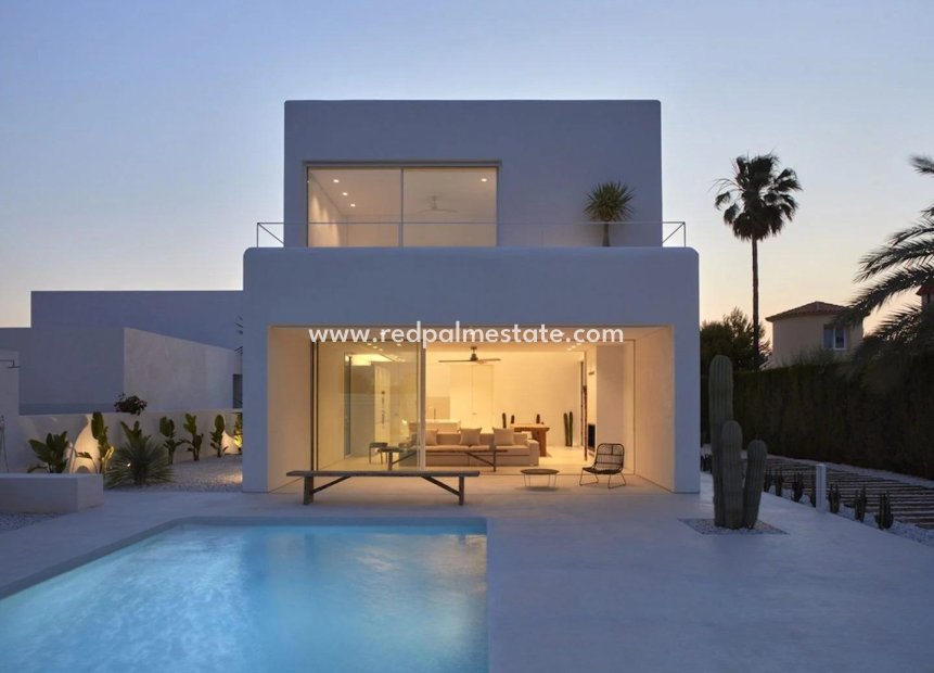 Obra nueva - Villa -
Estepona - Valle Romano