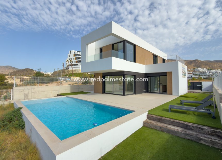 Obra nueva - Villa -
Finestrat