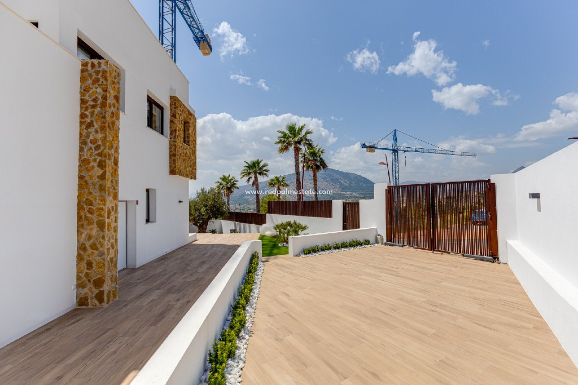 Obra nueva - Villa -
Finestrat