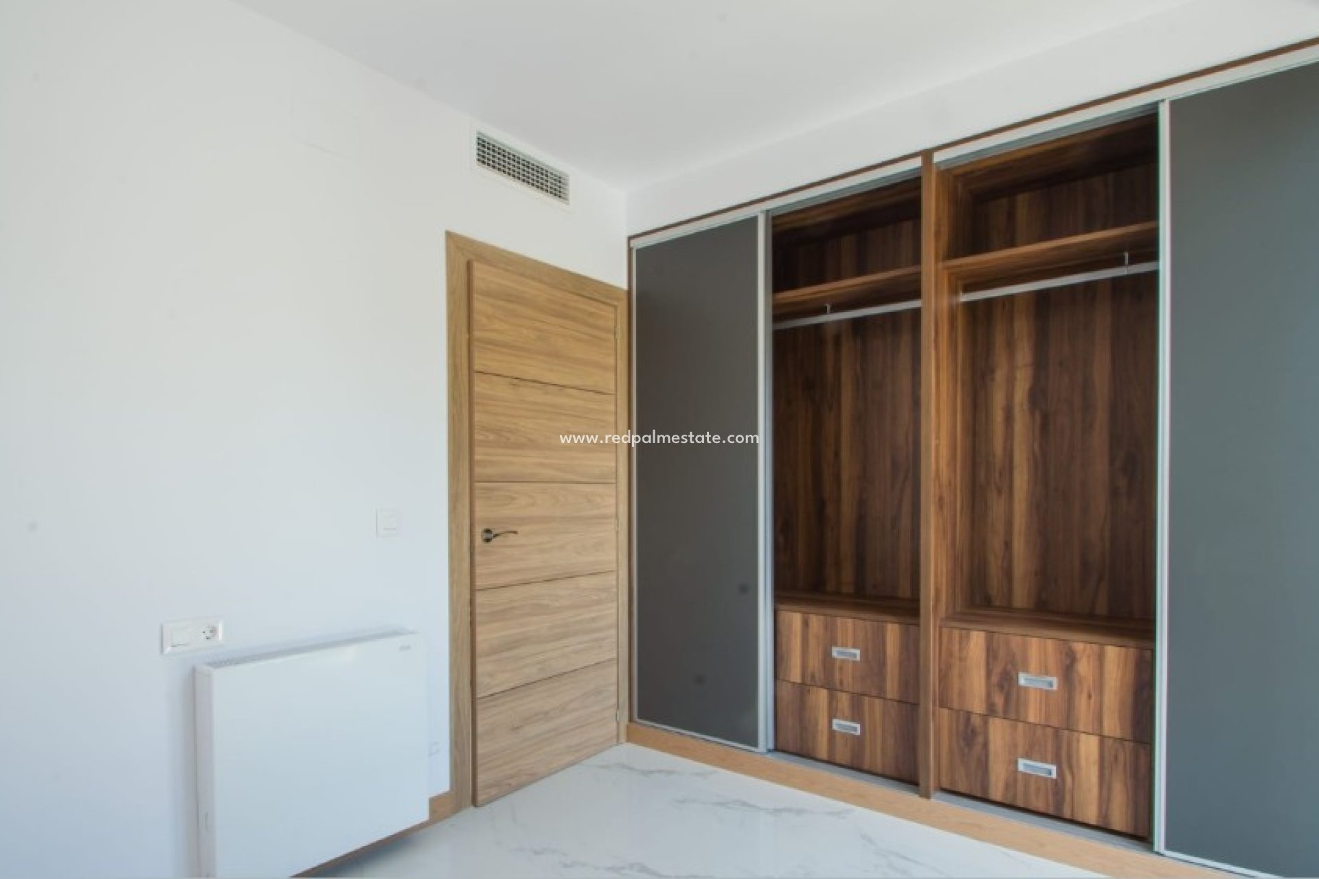 Obra nueva - Villa -
Finestrat