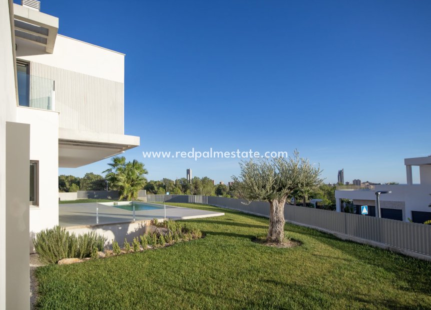 Obra nueva - Villa -
Finestrat