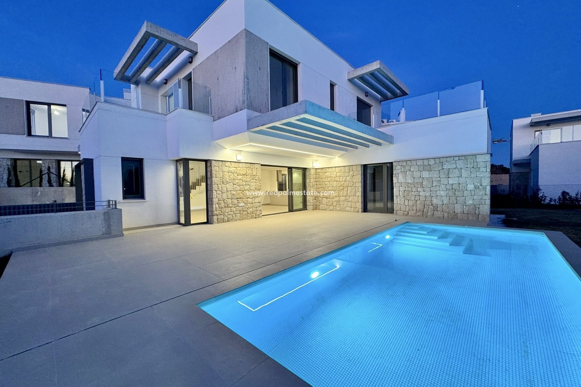 Obra nueva - Villa -
Finestrat