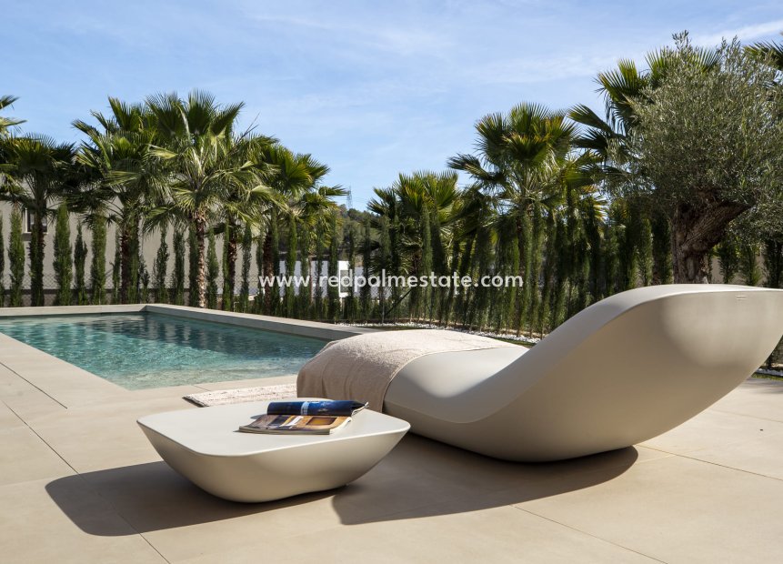 Obra nueva - Villa -
Las Colinas Golf