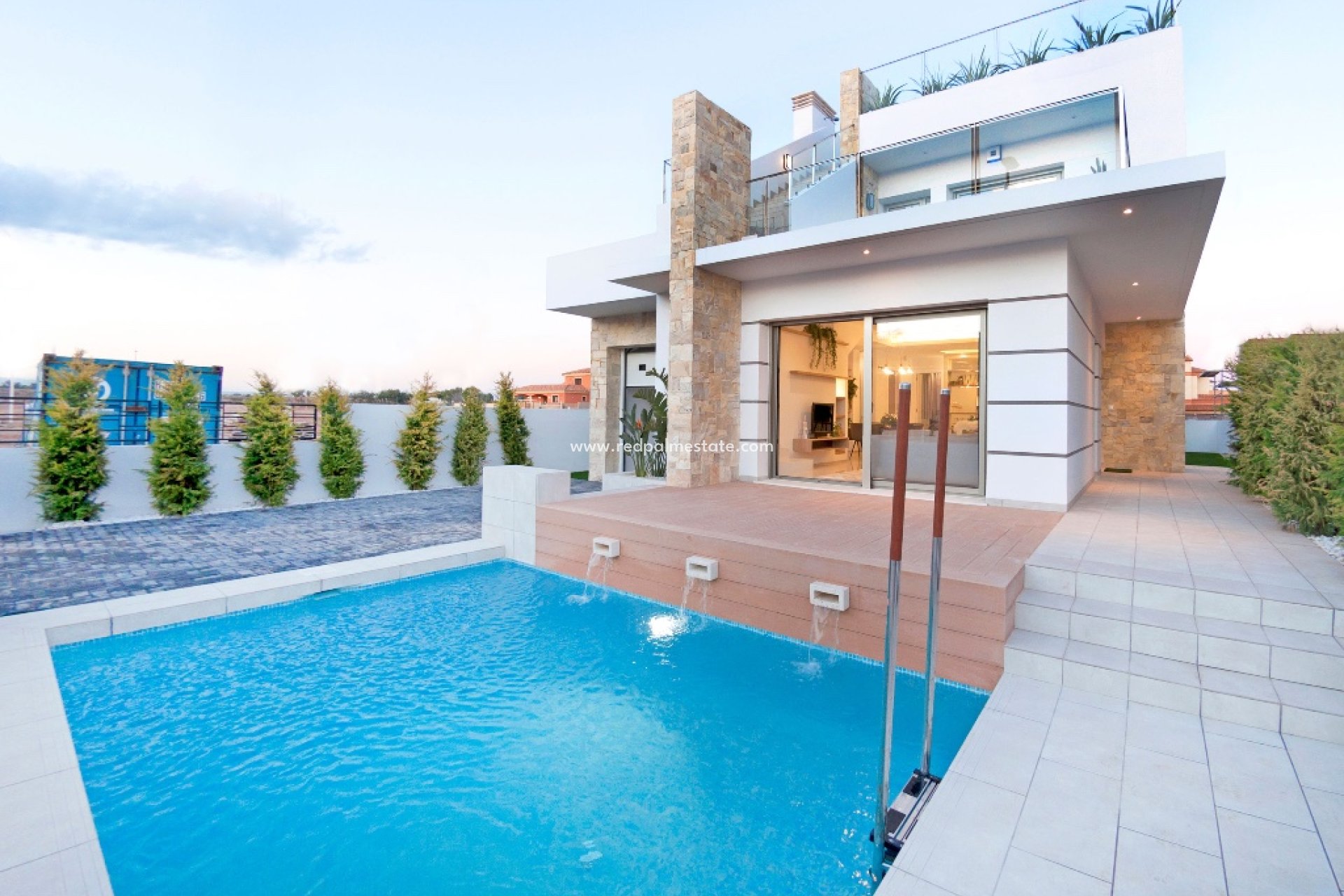 Obra nueva - Villa -
Los Alczares - Los Alcazares