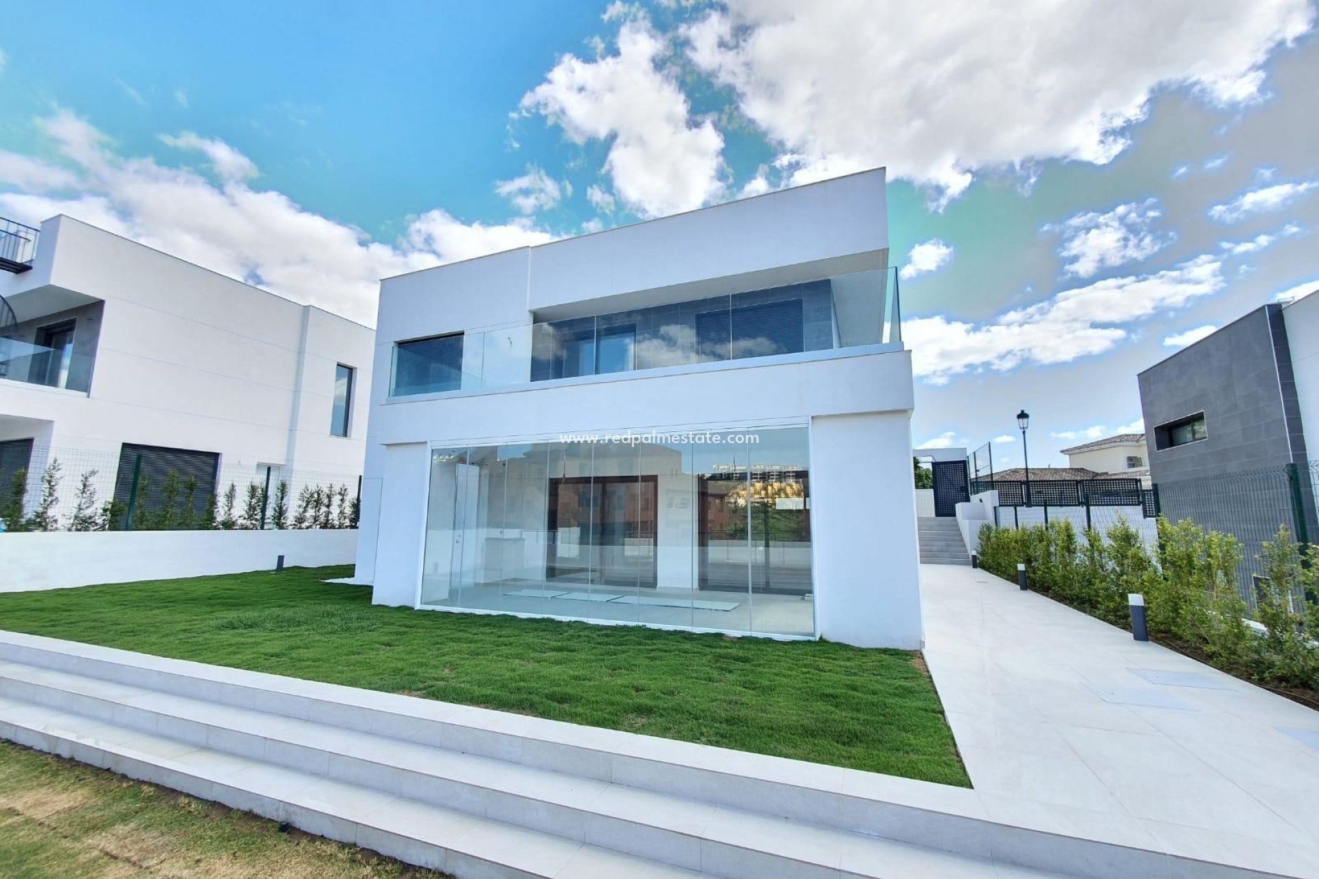 Obra nueva - Villa -
Manilva - La Duquesa