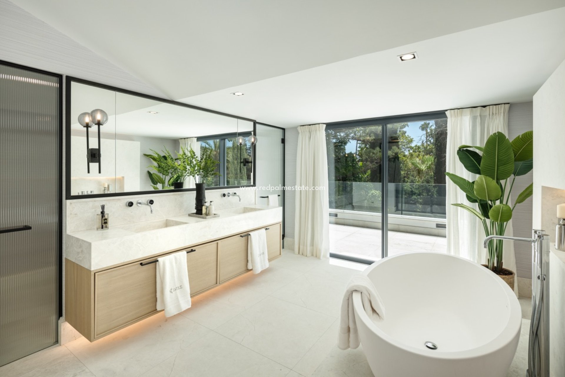 Obra nueva - Villa -
Marbella