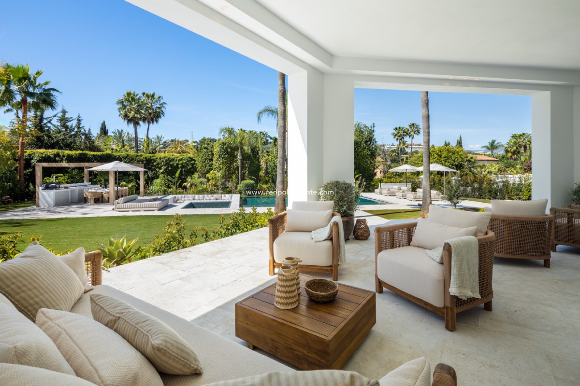 Obra nueva - Villa -
Marbella
