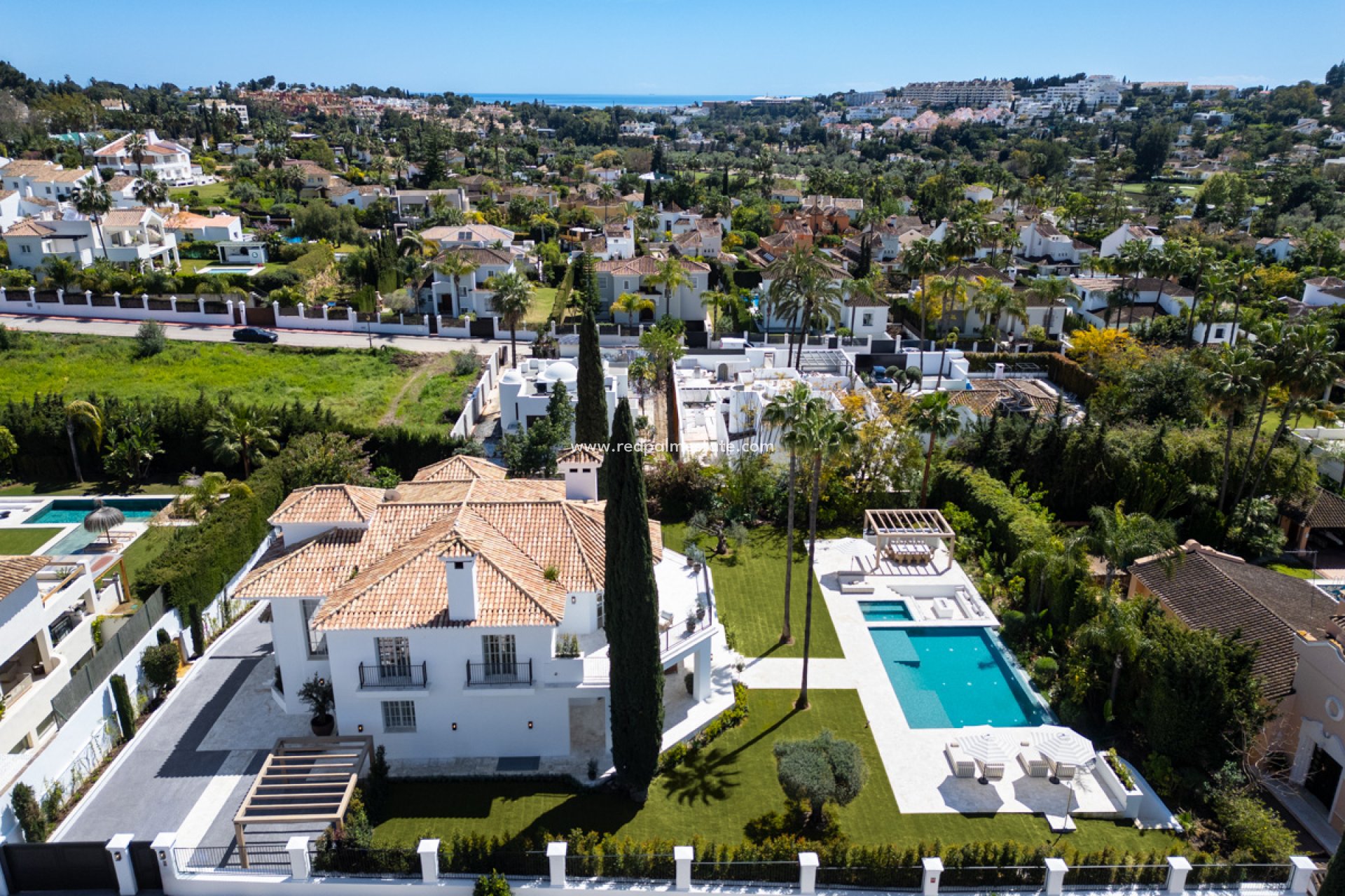 Obra nueva - Villa -
Marbella