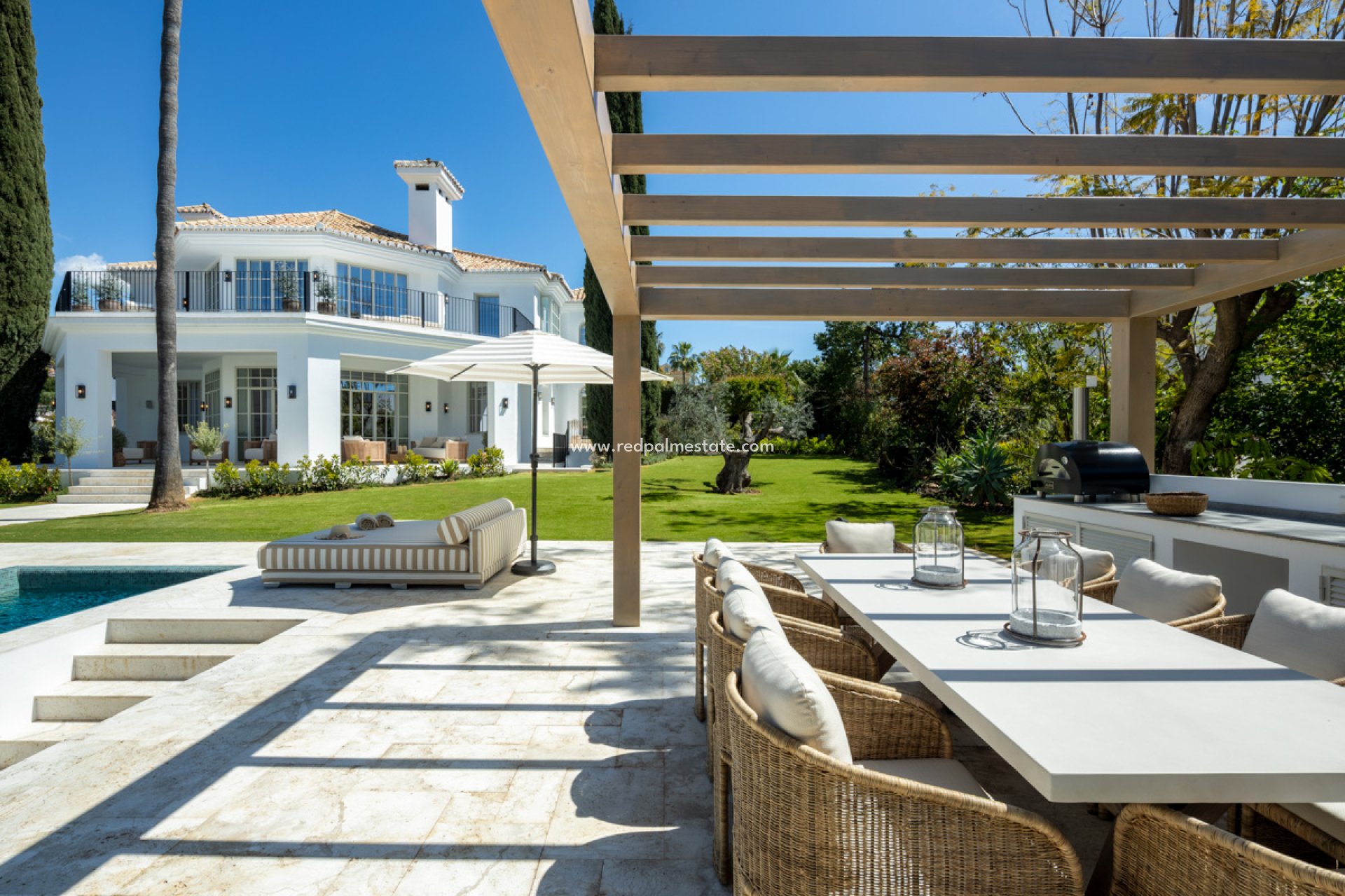 Obra nueva - Villa -
Marbella