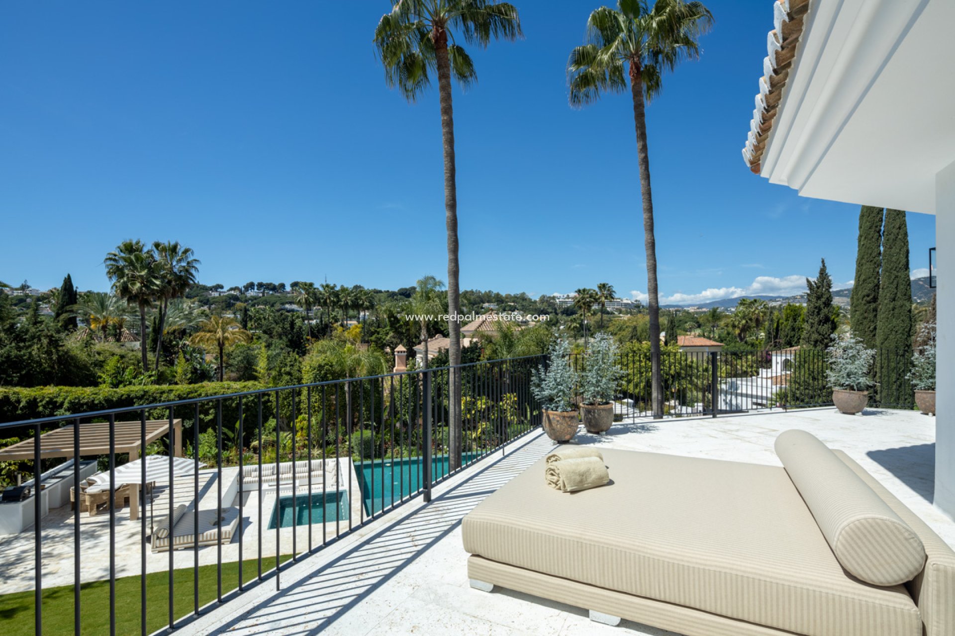 Obra nueva - Villa -
Marbella