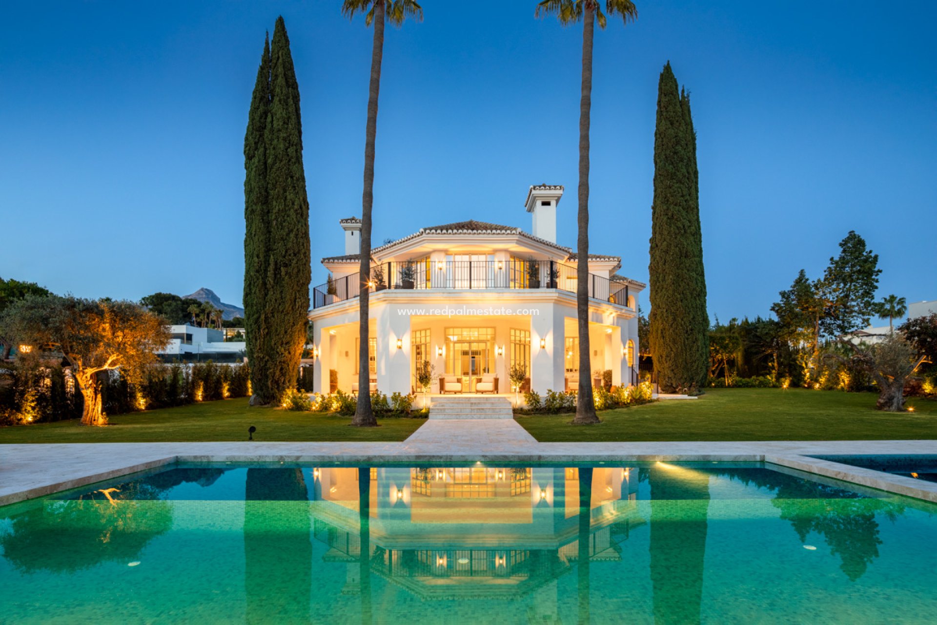 Obra nueva - Villa -
Marbella